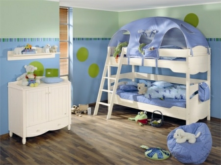Funny-Play-beds-for-cool-kids-room-design-by-Paidi-11-554x415