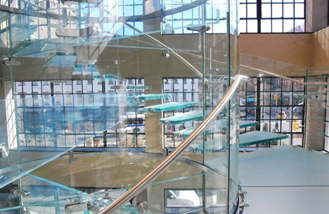 Stairs of Seemingly Floating Glass Stairs of Seemingly Floating Glass