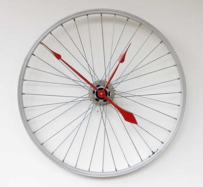 recycled-bike-wheel-clock_01