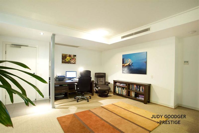 Apartment in Hollins Crescent, New Farm7