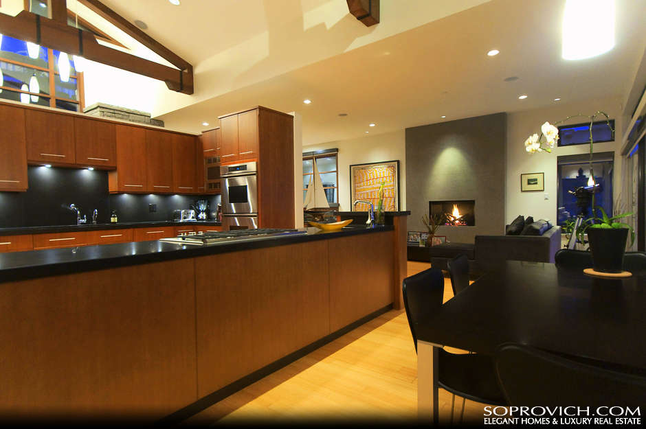 Four Bedroom Residence,West Vancouver6