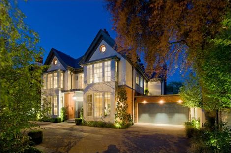 House in Parkside, London House in Parkside, London
