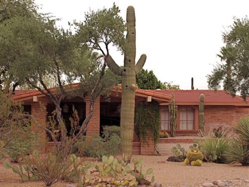 The Charming Ranch Home2 The Charming Ranch Home2