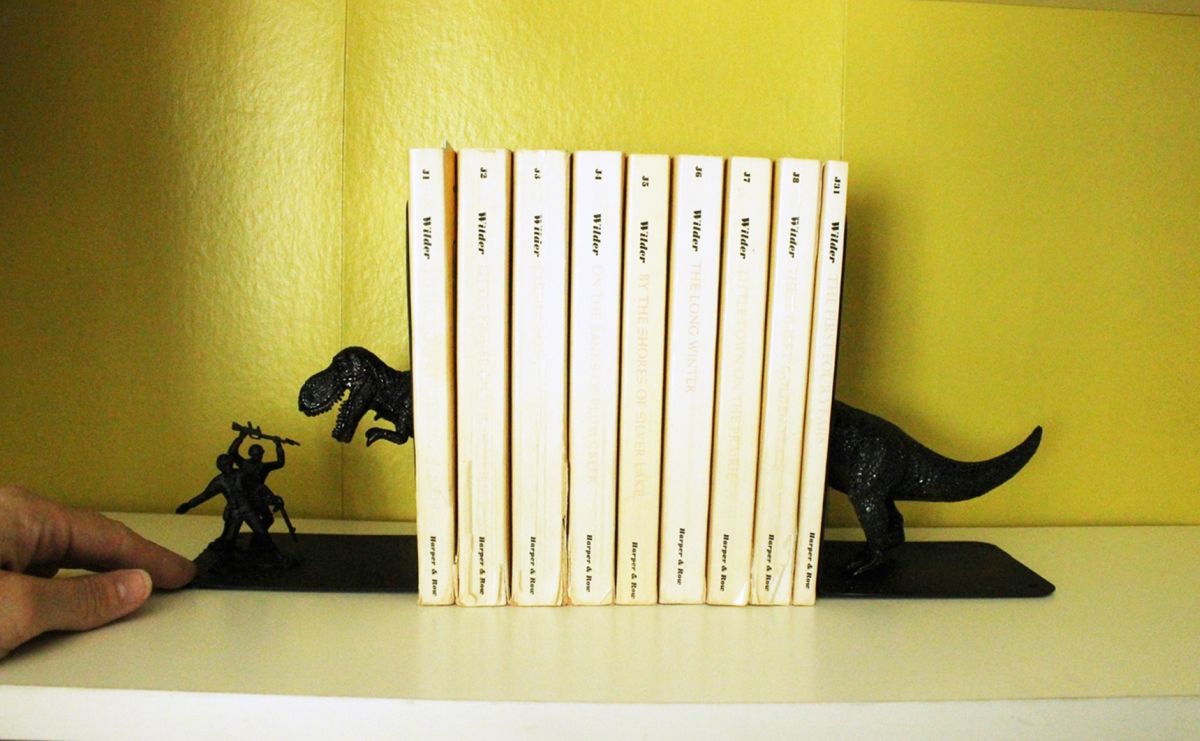 How to Declutter a Bookshelf Without Losing Its Personality