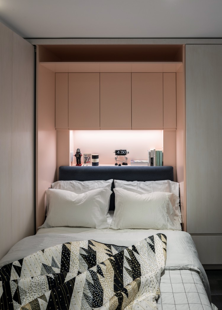 Ranaan Stern 15 square metres apartment - sleeping bed