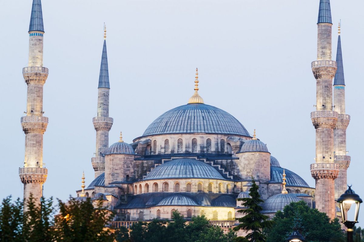 Sultan Ahmed Mosque — Istanbul, Turkey
