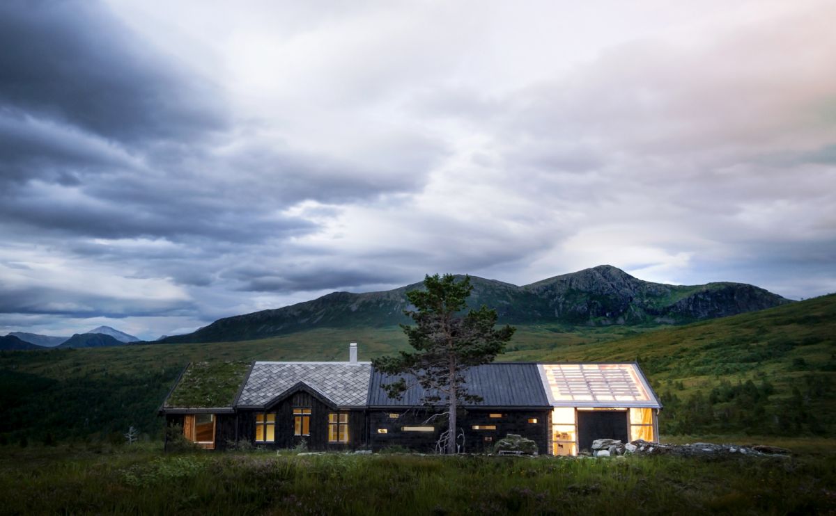 Mylla Hytte Cabin by Mork-Ulnes Architects