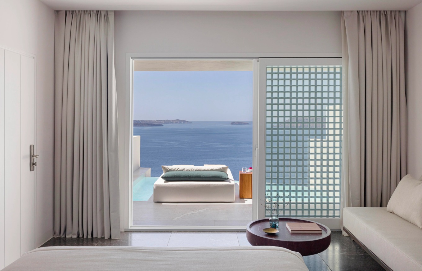 Canaves Hotel Oia – Kapsimalis Architects pool view