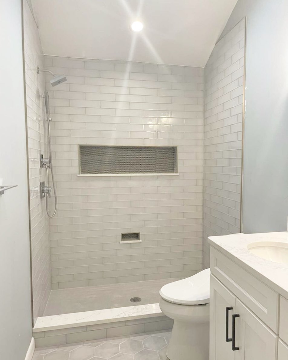This Lower Shower Niche Isnt for Storage—and Thats the Point