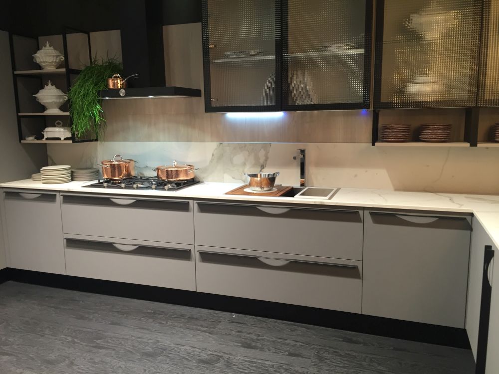 Classic Kitchens Still Use Upper Cabinets — But More Selectively